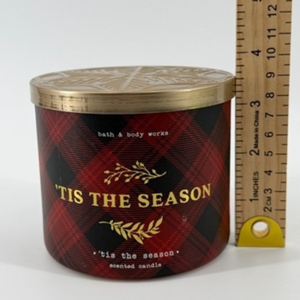 Bath & Body Works Tis The Season 3-Wick Scented Candle 14.5oz Red Plaid Holiday‎ - Picture 6 of 6
